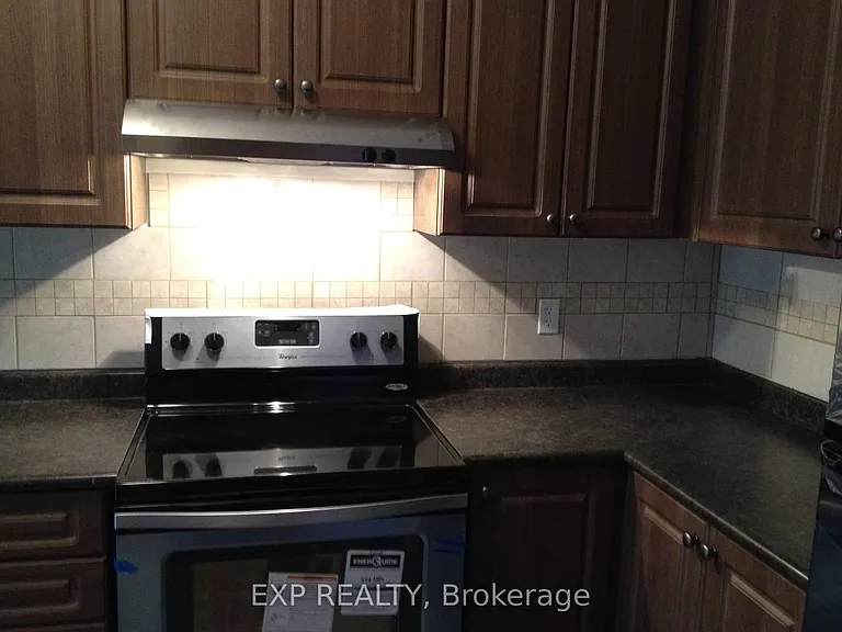 247 Checkerberry Cres — Photo 12