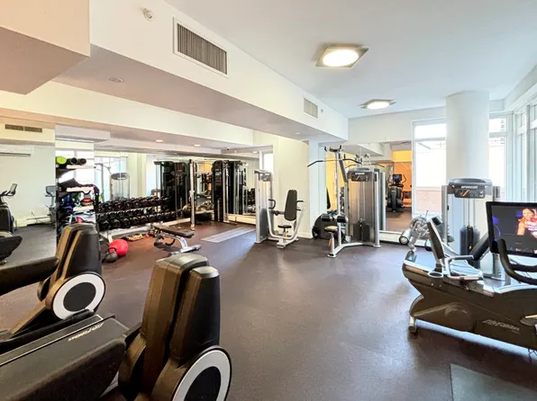 205 East 59th Street image 12 of 15