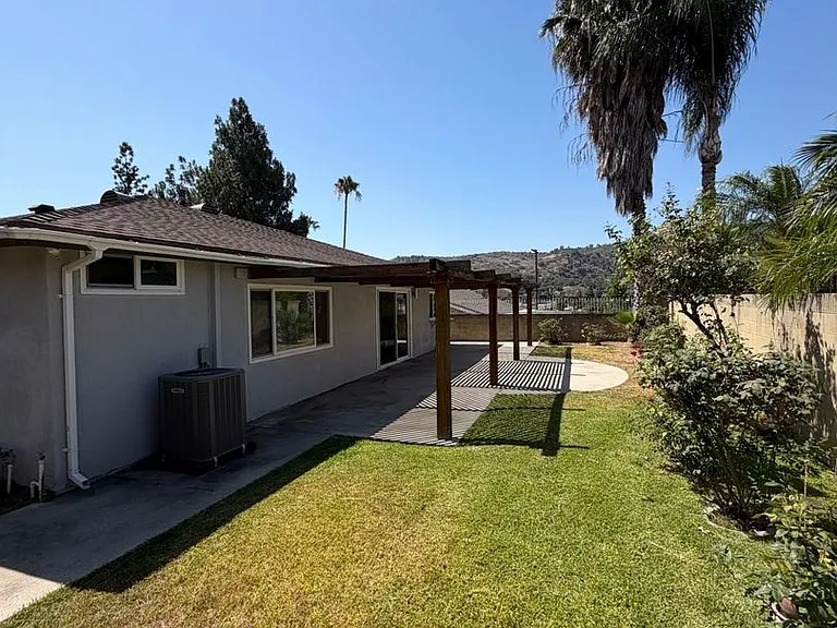 927 Redlen Ave — Photo 76