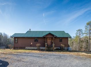 1076 Yellow Breeches Rd, Cosby, TN 37722