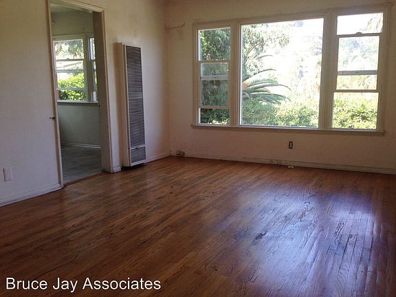 4th image of 2236 N Cahuenga Blvd