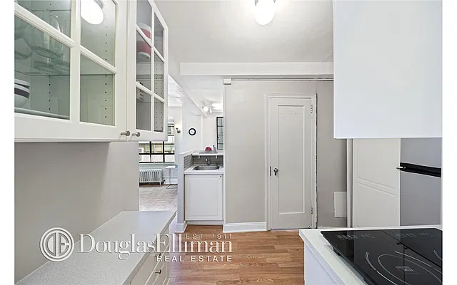 Rented by Douglas Elliman | media 24