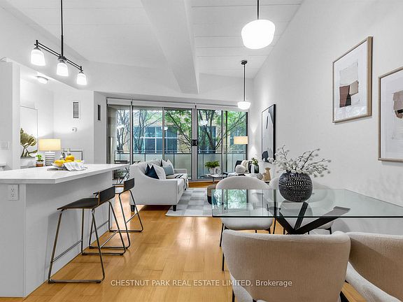 2nd image of 160 Baldwin St #409
