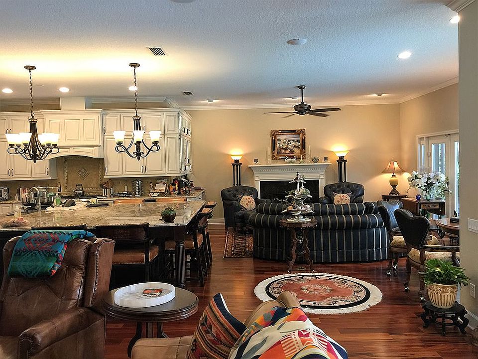 1st image of 125 Greencrest Dr