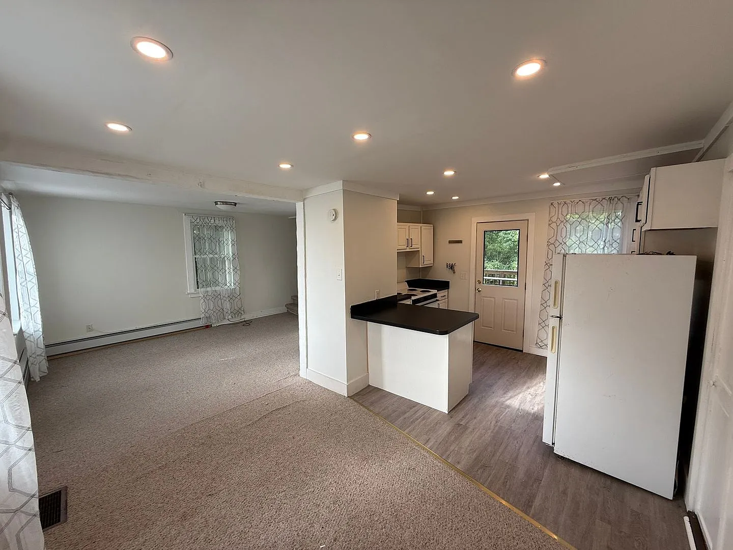380 North Granby Road — Photo 3