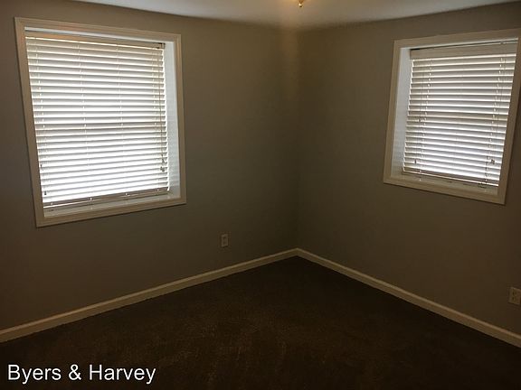 4th image of 1862 Memorial Dr APT C