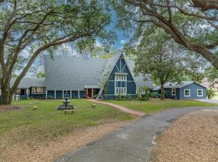 1403 S Wiggins Rd, Plant City, FL 33566