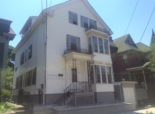 94 Oak St #1, Providence, RI 02909