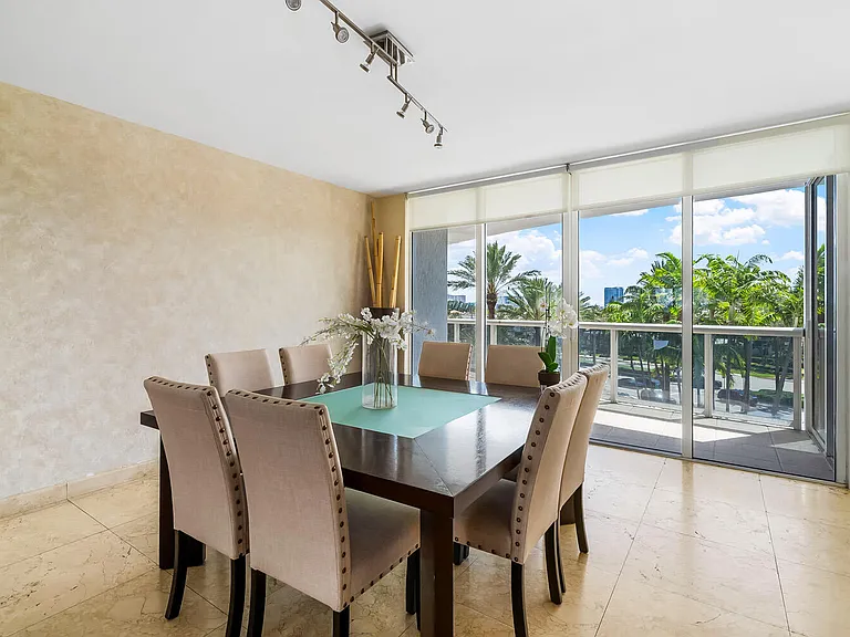 18911 Collins Ave #506 — Photo 24
