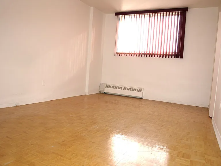 1770 Paris St — Photo 11