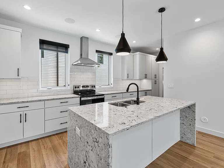 14 Lincoln Ave #4 — Photo 10