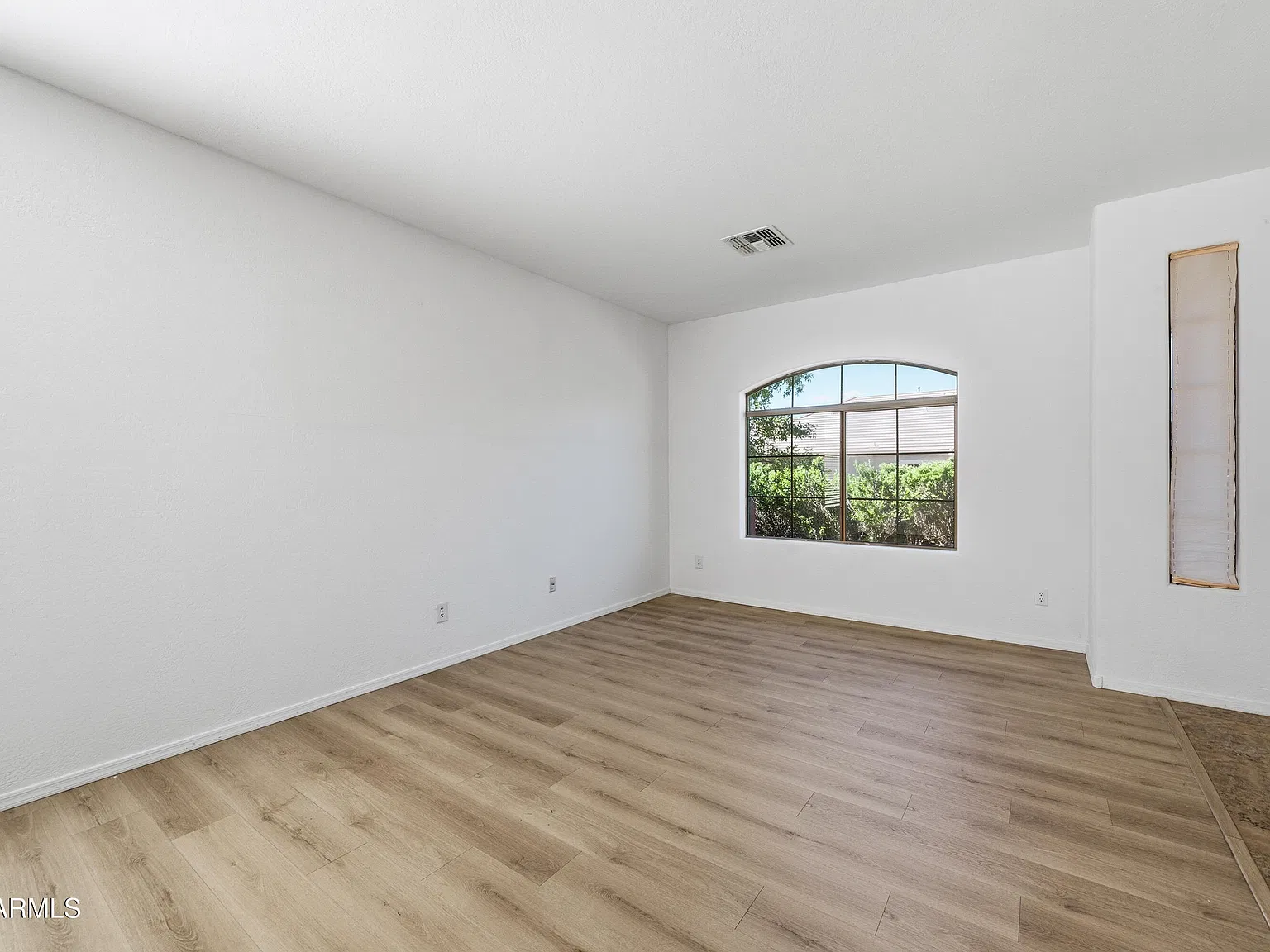 4 bed, 3.0 bath, 3098 sqft, $2,695 — Photo 4