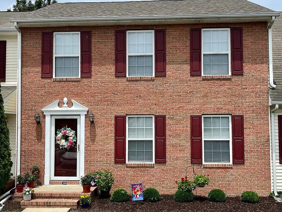 1st image of 1011 Sandstone Ct