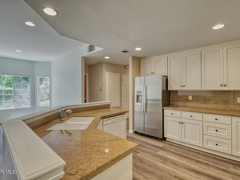 Cherry Creek Cir — Photo 9
