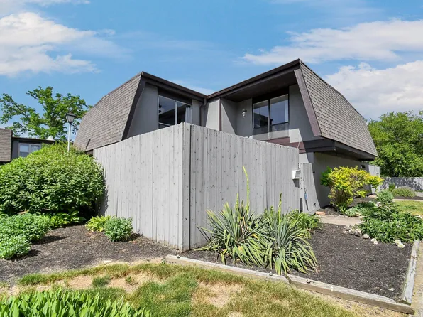 5439 Worthington Forest Pl E, Columbus, OH 43229