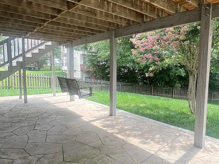 16 Emerald Dr — Photo 51