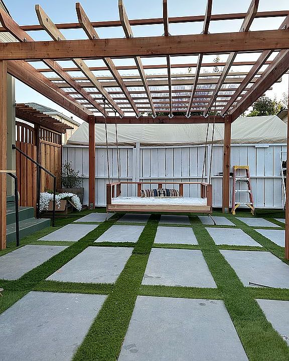 outside swing