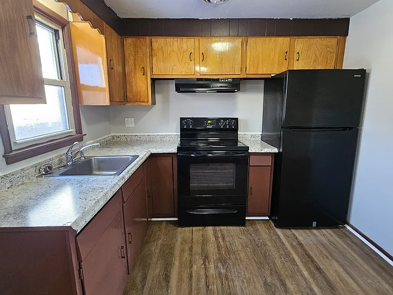 66 Clinton Ave #B — Photo 1