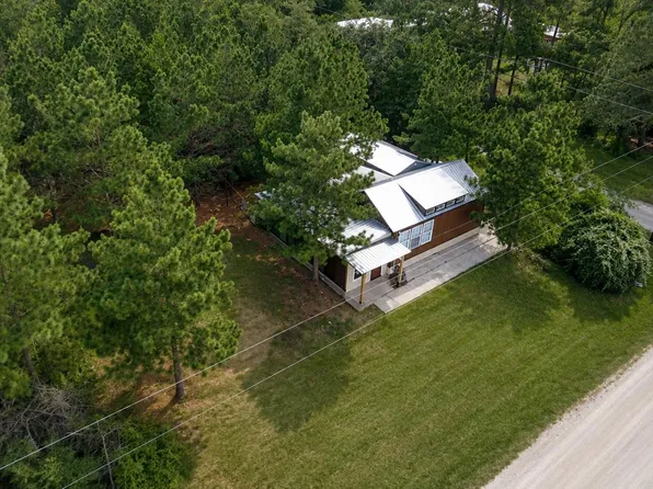 259 Pinehill Dr, Bastrop, TX 78602