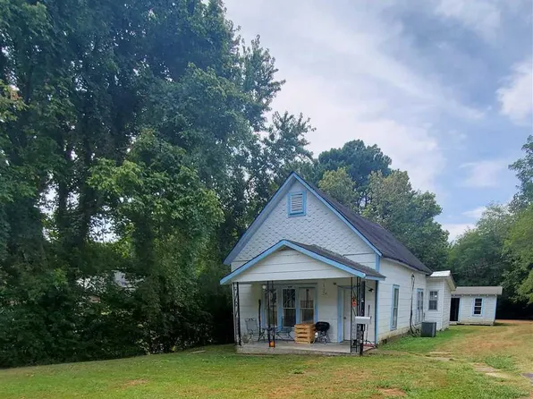 318 Broad St, Dresden, TN 38225