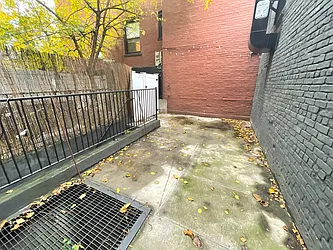 Rented by Tapiro Realty