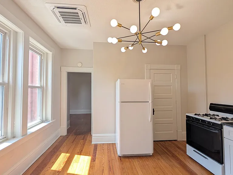 128 N Broad St #4 — Photo 7