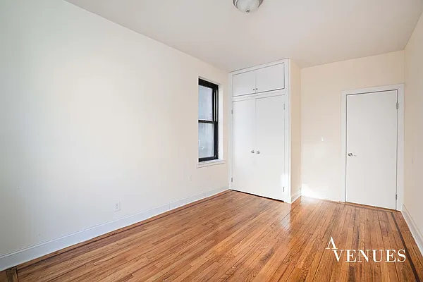 Rented by Avenues Real Estate | media 20