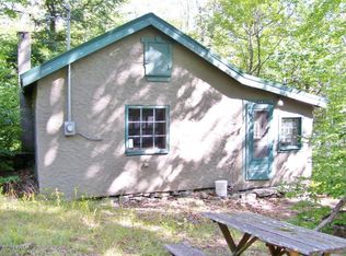 227 Park Ave, Greentown, PA 18426