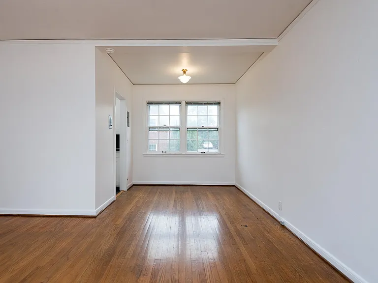 5495 NE Sandycrest Ter #3 — Photo 7