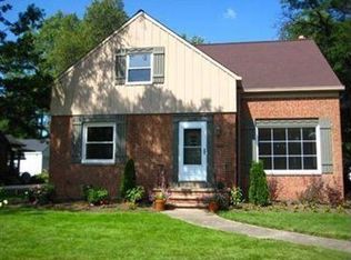 2304 Edgerton Rd, University Heights, OH 44118