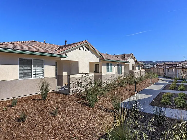 Heritage II Luxury Senior Apts — Photo 8