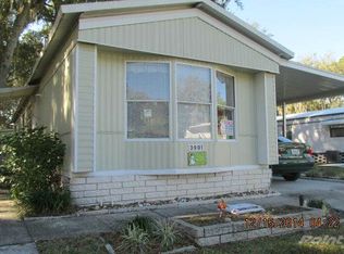 3901 Oakcrest Ln, Zephyrhills, FL 33541