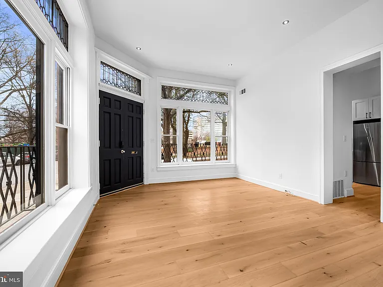 1200 Bolton St — Photo 7