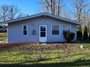 41 Fords Dr, Brooklyn, MI 49230