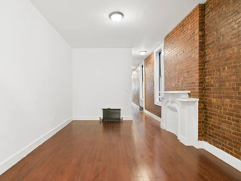 117 W 15th St #2B — Photo 3