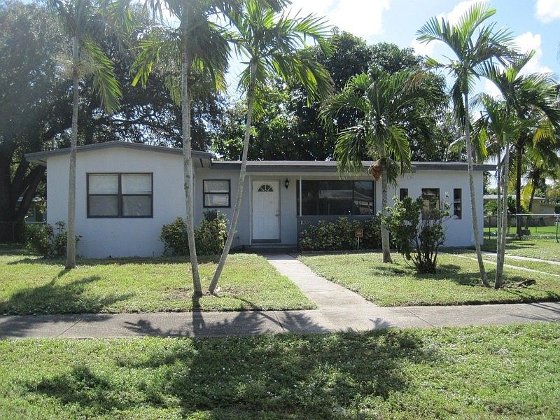 1st image of 1006 NW 14th St