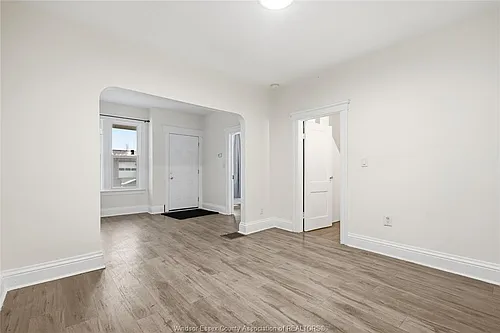 1231 Windsor Ave Photo 1