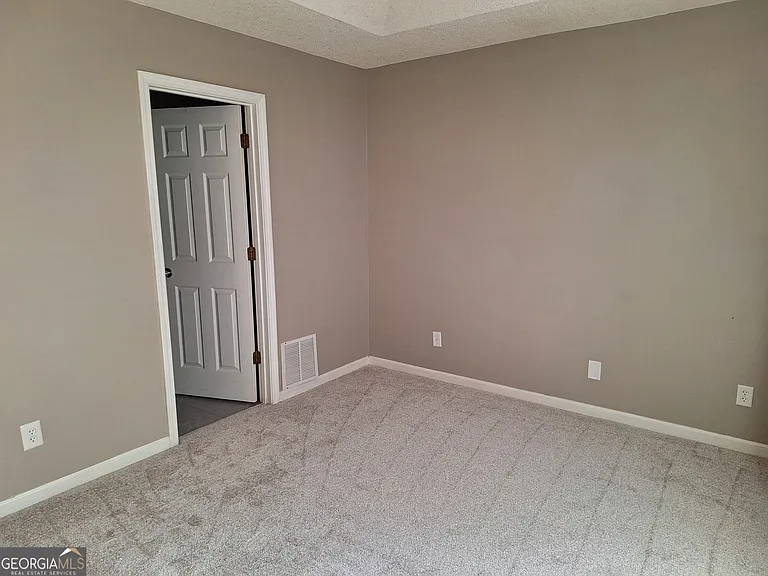 41 Sandstone Ln — Photo 13