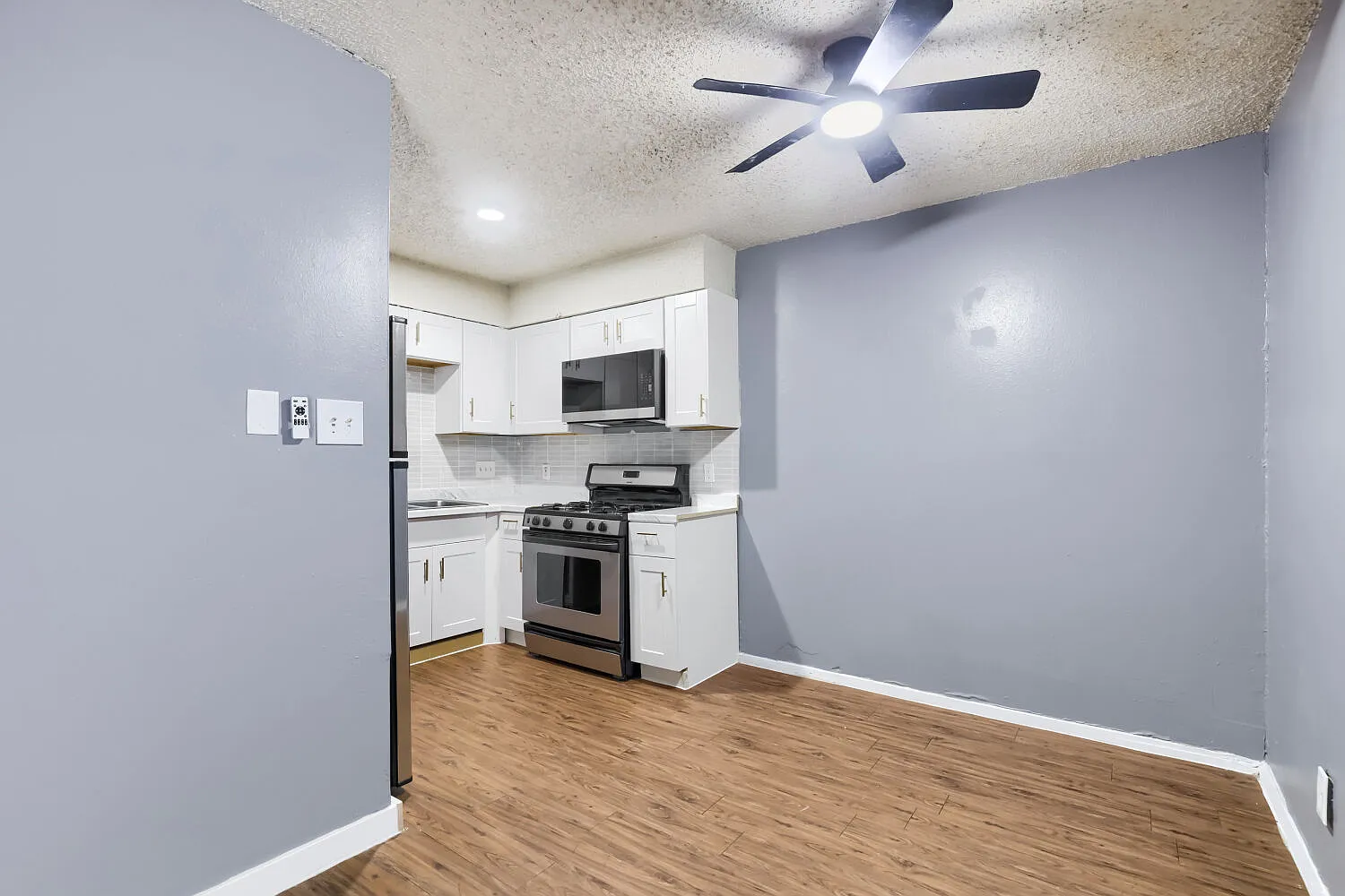 1 bed, 700 sqft, $1,149 — Photo 1