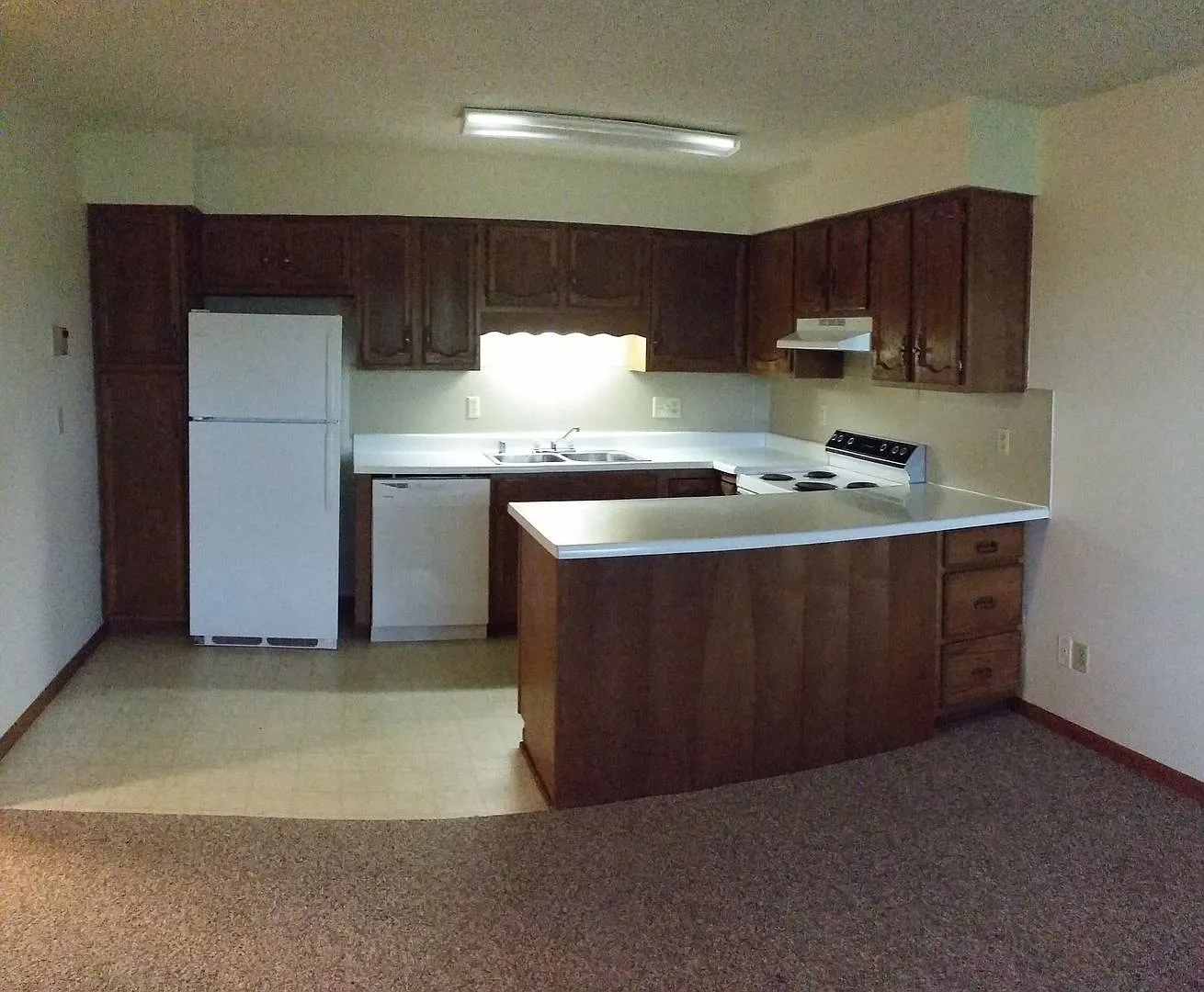 Ridgeland Manor Apartments — Photo 2