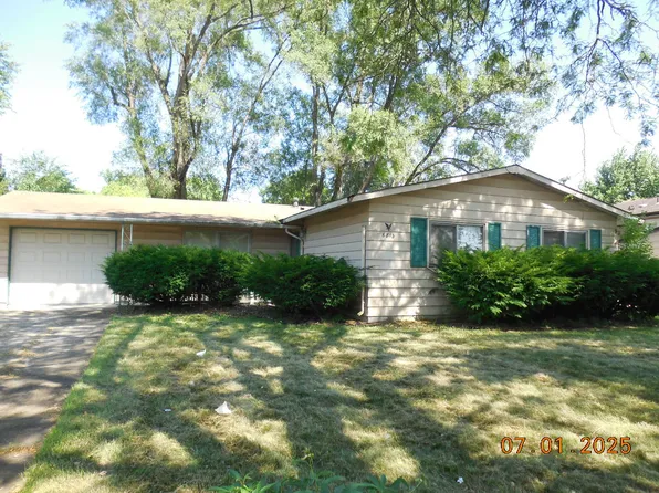 6813 Tyler St, Merrillville, IN 46410