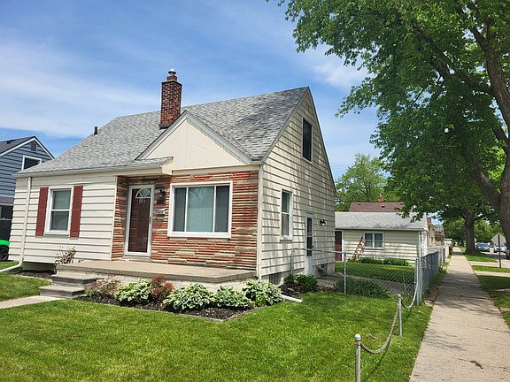 2nd image of 15806 Meyer Ave