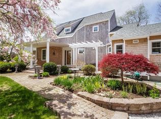 27 N Niantic Dr, Charlestown, RI 02813