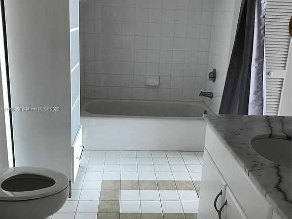 3rd image of 1200 Brickell Bay Dr APT 2917