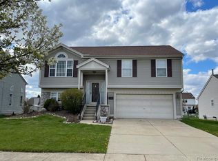 7574 Doral Dr, Ypsilanti, MI