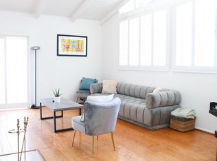 5323 Leghorn Ave, Van Nuys, CA 91401