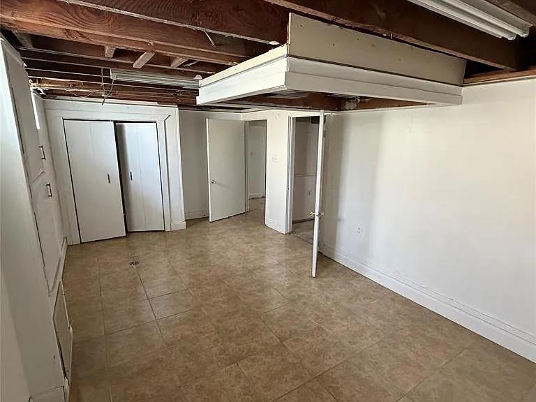 16729 W Outer Dr — Photo 16