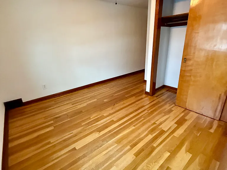 34 Wentworth Ave — Photo 12