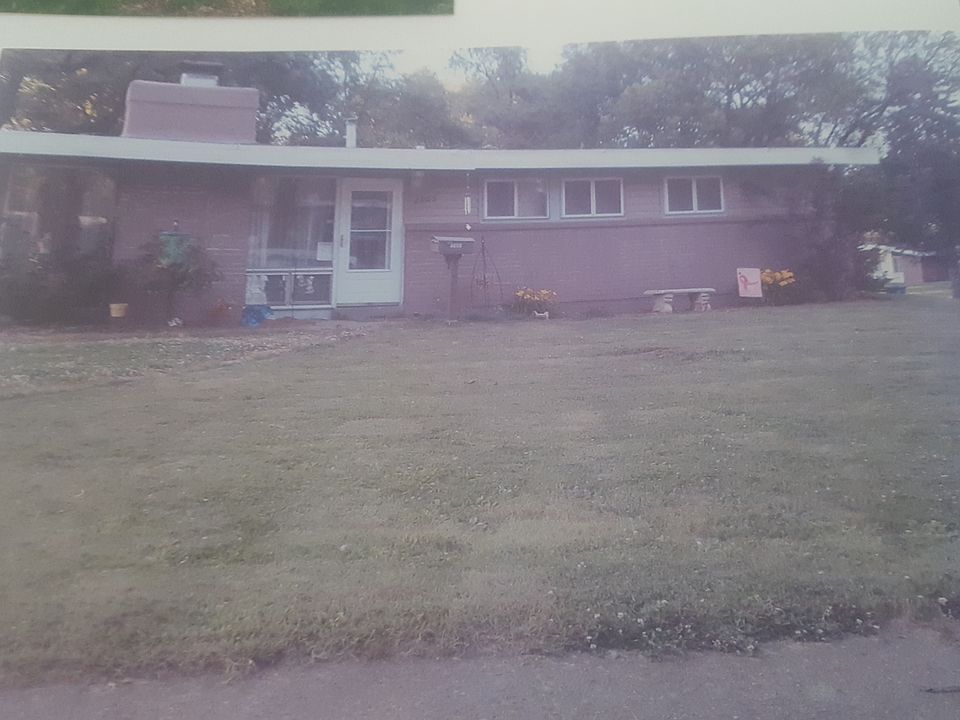 1st image of 2905 Holiday Hill Dr