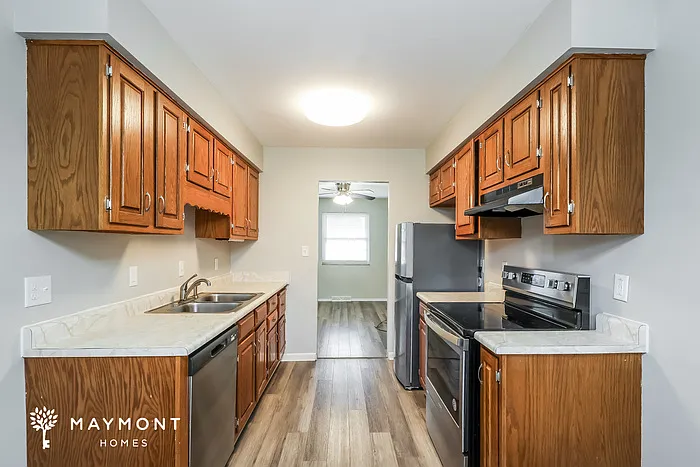 650 Cranford Dr — Photo 3